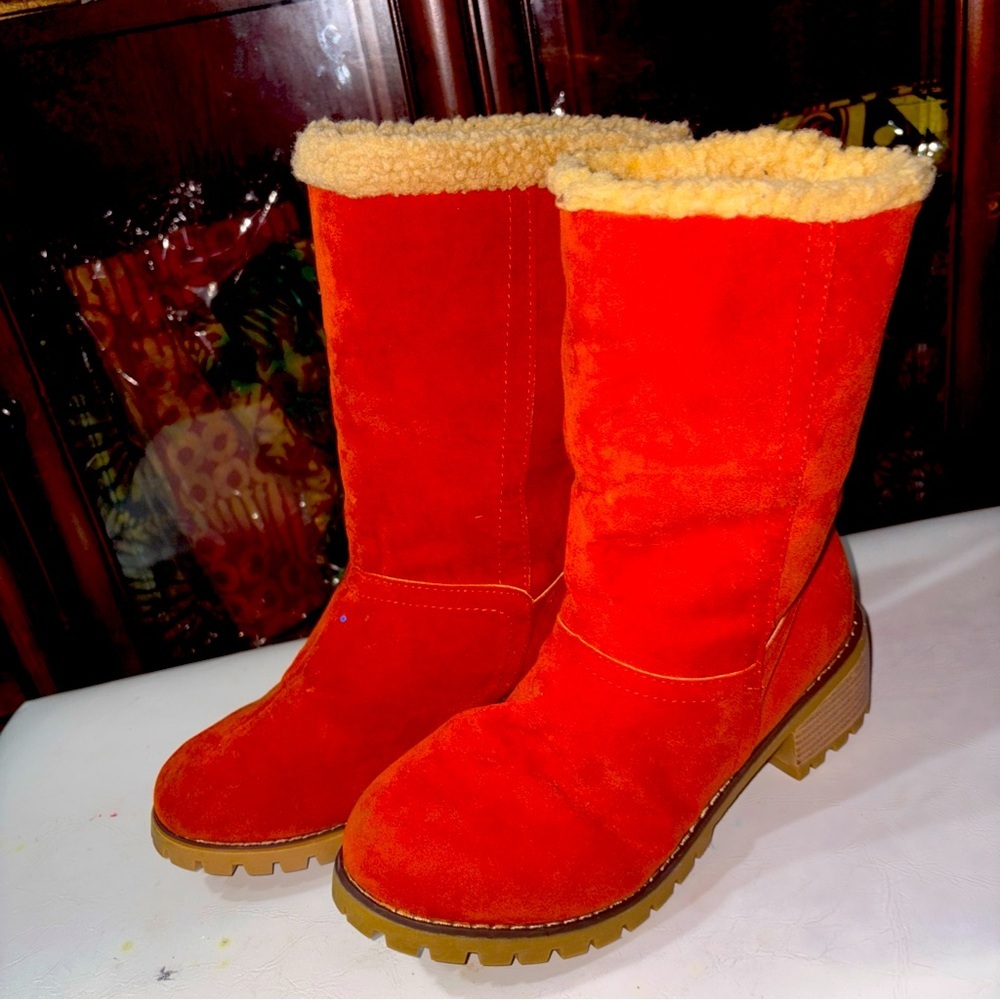 Size 37 Girls Orange Suede Faux Fur Lined Boots Preowned